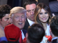 【新聞ウォッチ】根強い”トランプ相場”---株価1万9000ドル台の最高値更新、円安加速1ドル112円台 画像