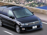 【三菱車は安全? 欠陥?】『フライデー』が引火した『シャリオ』を写真入りで掲載 画像