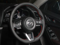 オートエクゼ、スポーツステアリングに デミオ/CX-3/アクセラ 用を追加 画像