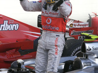 ハミルトン、タイトル争いに青信号 画像