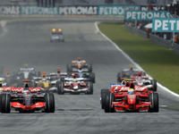 フェラーリ、1ラップ目のペースアップを目指す 画像