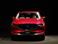 【マツダ CX-5 新型】デザインコンセプトは“美しい強さ”---初代の表現を大人の表現にしたかった 画像