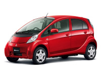 三菱 i-MiEV 一部改良…内装の質感を向上、パドル式回生レベルセレクターも採用 画像