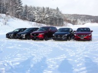 【新聞ウォッチ】雪道でも安心感を伝える新型「CX-5」マツダの北海道テストコースで体感 画像