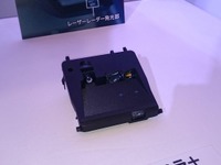 【スズキ スイフト 新型】ブレーキアシスト用センサーはトヨタセーフィティーセンスCと同等品 画像