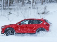 【マツダ CX-5 雪上試乗】クルマが“G”を教えてくれる、という感覚…井元康一郎 画像