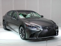 【デトロイトモーターショー2017】レクサス LS 新型、歴代初のターボ搭載 画像