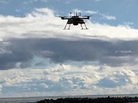 ドローンの完全自律制御による長距離荷物配送実験が成功…福島県の海岸線を12km飛行 画像