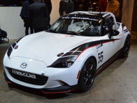 【東京オートサロン2017】マツダ、グローバルMX-5カップ仕様車を公開 画像