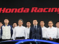 【東京オートサロン2017】ホンダ、SUPER GT 新季体制を発表…NSX-GTで5チームが参戦 画像