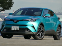 【トヨタ C-HR ターボ 試乗】使い勝手がスタイルの犠牲になっていない…島崎七生人 画像