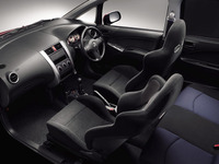 三菱 コルト RALLIART Version-R に レカロ エディション 画像
