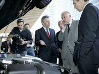 BMW、欧州委員会の幹部に水素自動車を貸与 画像