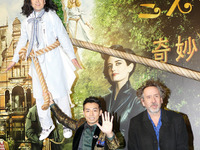 ティム・バートン、米進出目指すピース綾部に興味？ そして又吉先生は宙を舞う！ 画像
