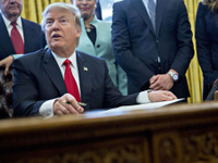 【新聞ウォッチ】トランプ大統領令に戦々恐々の日本車メーカー、豊田社長と安倍首相が会談へ 画像