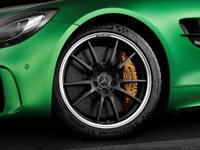 ミシュラン、専用設計のパイロットスポーツ カップ2 を メルセデスAMG GT R に供給 画像