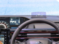 【スズキ ワゴンR 新型】ヘッドアップディスプレイや濡れたまま収納できる傘立てを軽初装備 画像