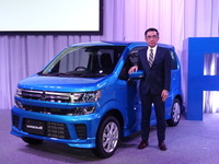 【スズキ ワゴンR 新型】鈴木社長「常に軽の真ん中にあるクルマ」 画像