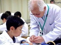 ノーベル賞博士と学ぶ自然科学教室　8月6～11日 画像