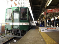 東武亀戸線にもうひとつの昭和カラー…深緑の試験塗装色8000系、登場 画像