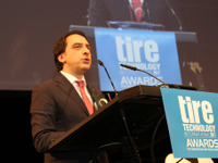 ブリヂストンの最新鋭タイヤ成型システム、英業界誌が表彰 画像