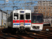 乗務員の看板交換作業も見納め、3500形未更新車［フォトアルバム］ 画像