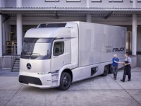 メルセデス、大型EVトラックの実地テスト…2017年内に引き渡しを計画 画像