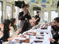 京都伏見のお酒を飲み比べ…叡山電鉄『日本酒電車』3回目の運行　4月1日 画像