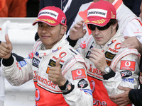 マクラーレンのチームオーダーが審議対象に 画像