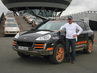 ポルシェ カイエン 26台がシベリア横断ラリーへ 画像