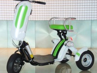 豊田鉄工、クールでコンパクトな新型シニアカーを初公開…折りたたみ可能 画像