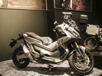 【大阪モーターサイクルショー2017】アドベンチャースピリットあふれるホンダ X-ADV 画像