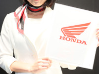 【東京モーターサイクルショー2017】コンパニオン…ホンダ 画像