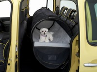 ルノー カングー、愛犬家向け限定モデル発売…獣医師監修の7アイテム装備 画像