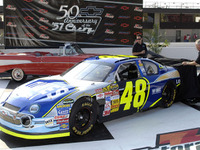 1957年型シボレー50周年記念のペイントスキーム　NASCAR 画像