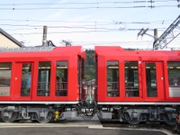 箱根登山鉄道「アレグラ号」増備の2両編成を公開　5月デビュー 画像