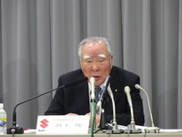 スズキ 鈴木会長「生き残りかけて開発投資増やす」…今期営業利益は10％減の2400億円 画像