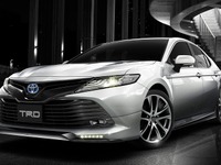 トヨタ カムリ 新型、TRDパーツ設定へ 画像