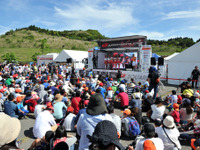 【SUPER GT第3戦】夏日の中、1万8200人が2年ぶりのレースを楽しんだ 画像