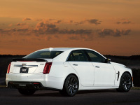 キャデラック Vシリーズに初の限定車、CTS-V カーボンブラックパッケージ発売 画像