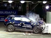 「理想の形につぶれた」スバル XV 新型、高い衝突安全性を動画で見る 画像