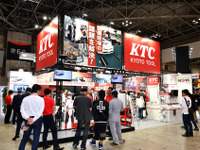 【オートサービスショー2017】 ヘッドライト光軸調整を確実&迅速にする専用工具…KTC 画像
