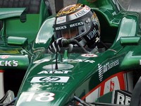 アーバイン、事故について語る 画像