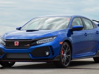 ホンダ シビック タイプR 新型、量産第一号車がチャリティオークションに 画像