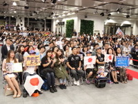 【第101回インディ500】佐藤琢磨、400人以上のファンに優勝を報告「本当にありがとう」 画像