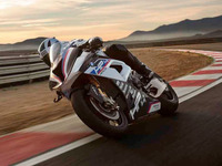 最高峰スーパースポーツ BMW HP4レース、発売前にサーキットで試乗するチャンス 画像