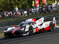 【ルマン24時間】注目の決勝レースがスタート、早くもトヨタとポルシェが混戦 画像