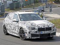 BMW 1シリーズ 次期型、最強の「M」モデルをスクープ…ニュルで高速テスト 画像