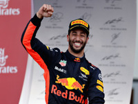 【F1 アゼルバイジャンGP】リチャルドが今季初優勝、スタートからアクシデント続出で波乱のレースに 画像