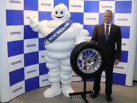 【ミシュラン X-ICE3+】謎の「Mチップ」が摩耗しても氷雪性能を持続させる 画像
